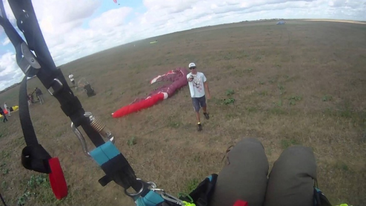 Vol sur le site parapente Jarzay au treuil (86)