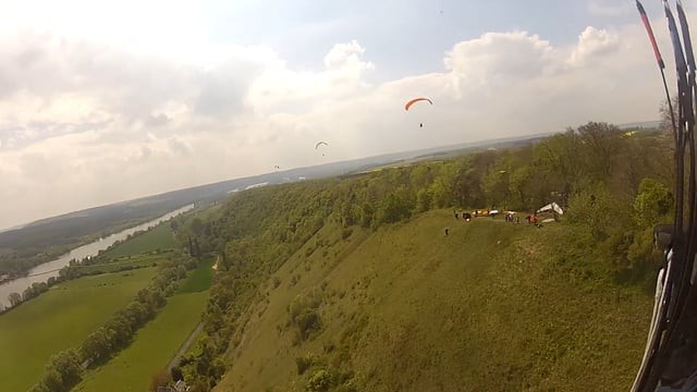 Vol sur le site parapente La Roquette (27)