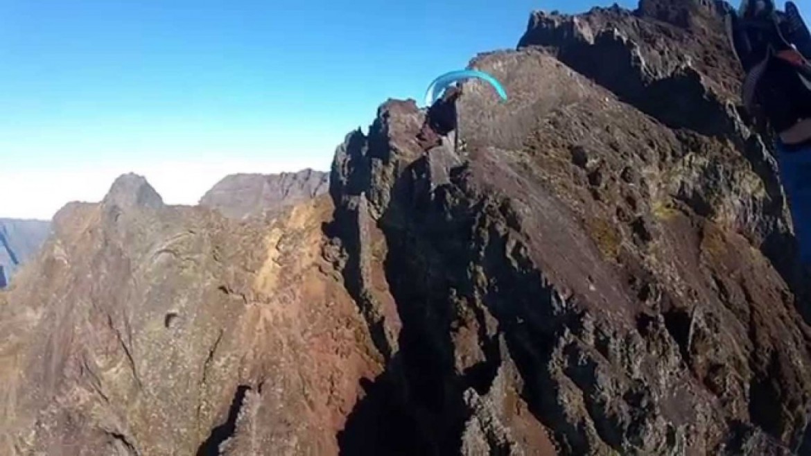 Vol sur le site parapente le Piton des Neiges (La Réunion)