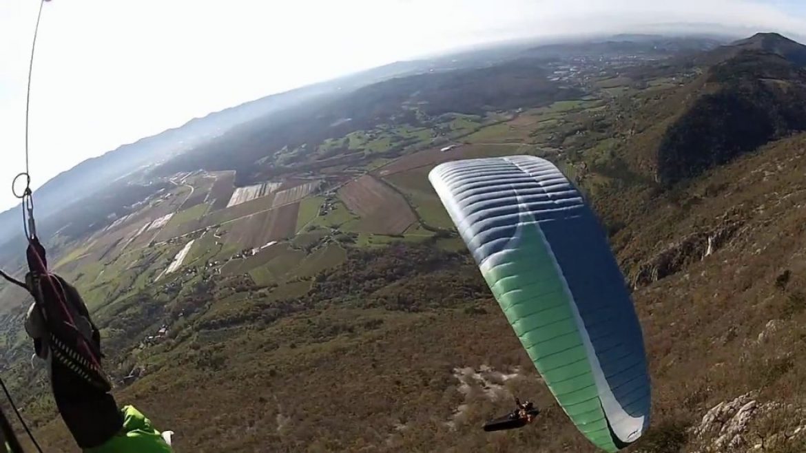 Vol sur le site parapente Lijak (Slovénie)