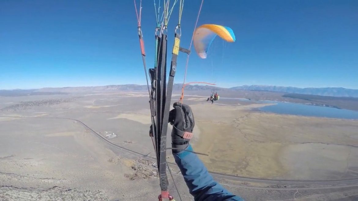 Vol sur le site parapente Mont Mc Gee (Californie)