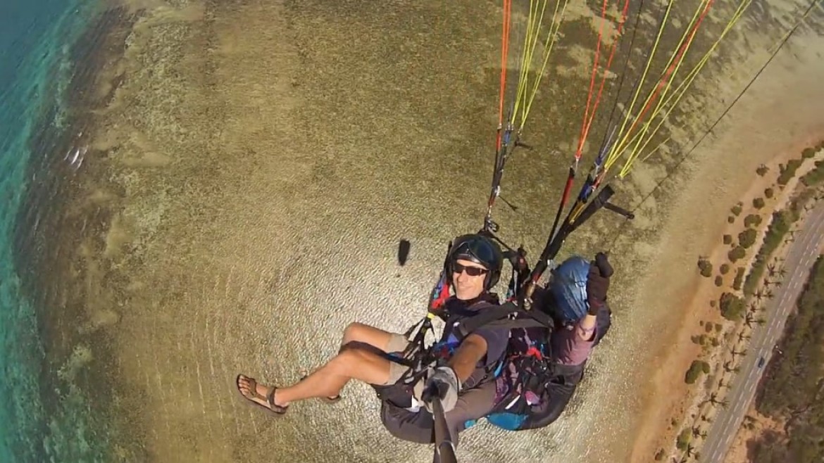 Vol sur le site parapente Ouen Toro (Nouvelle Calédonie)