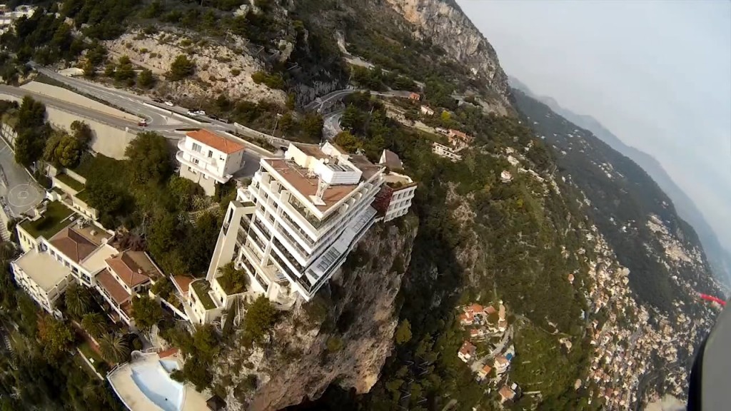 Vol sur le site parapente Roquebrune – Montgros (Monaco)