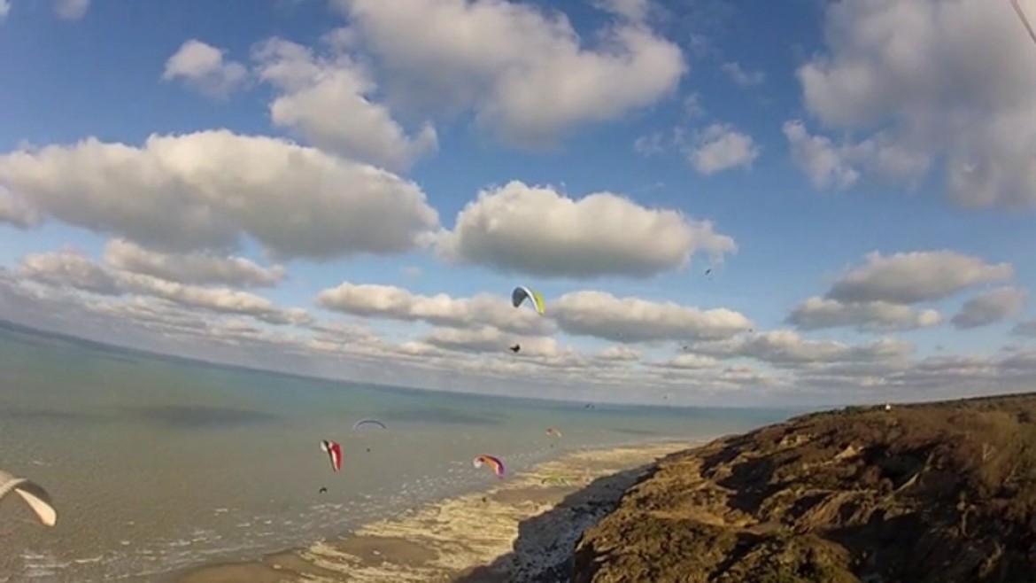 Vol sur le site parapente Sainte Marguerite sur mer (76)