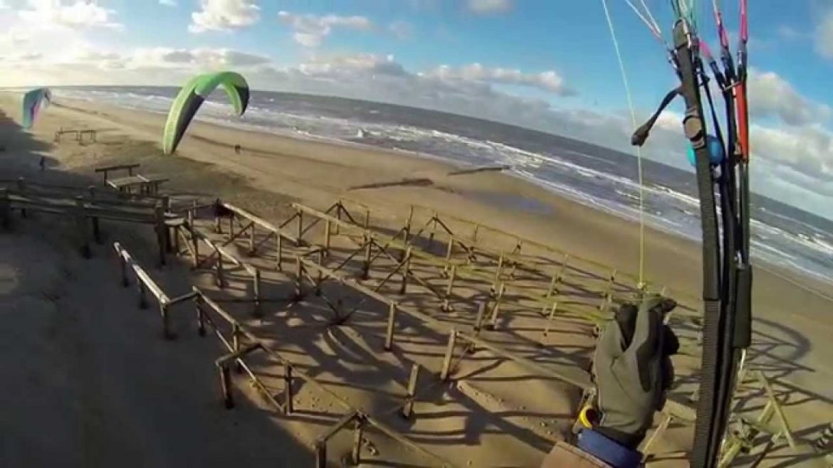 Vol sur le site parapente Wijk aanZee (Pays Bas)